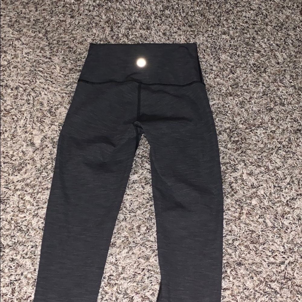 Gray LuLu Leggings!!!! Never worn ! Size 2 ❤️